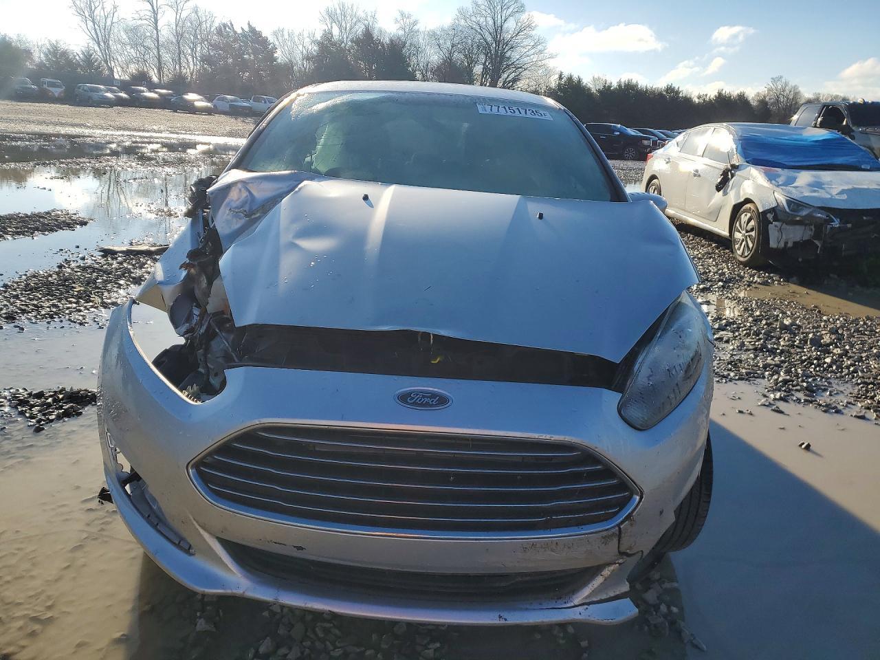 2019 Ford Fiesta Se - Фото 5