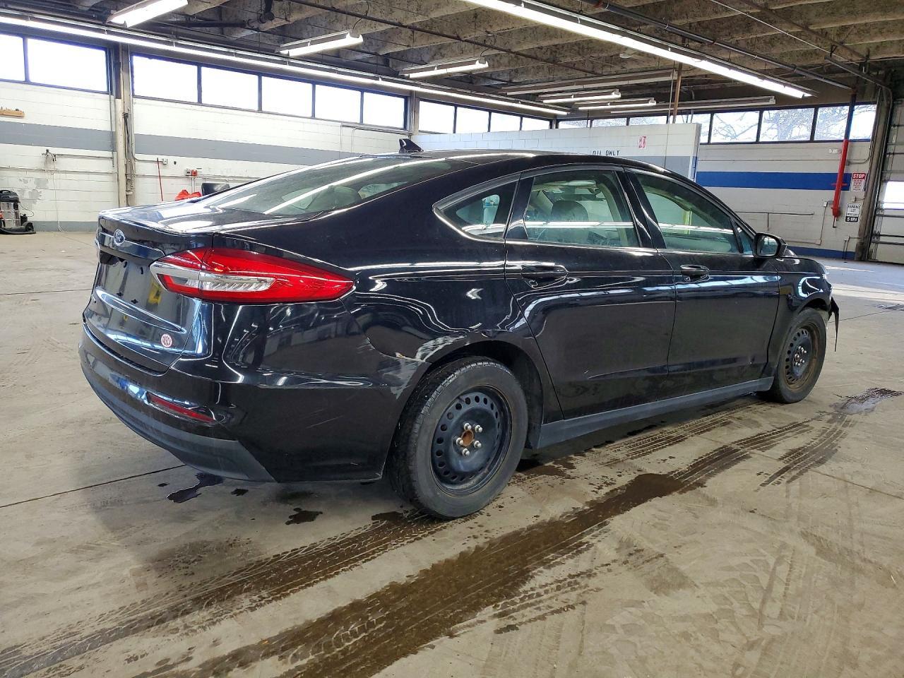 2020 Ford Fusion S - Image 3