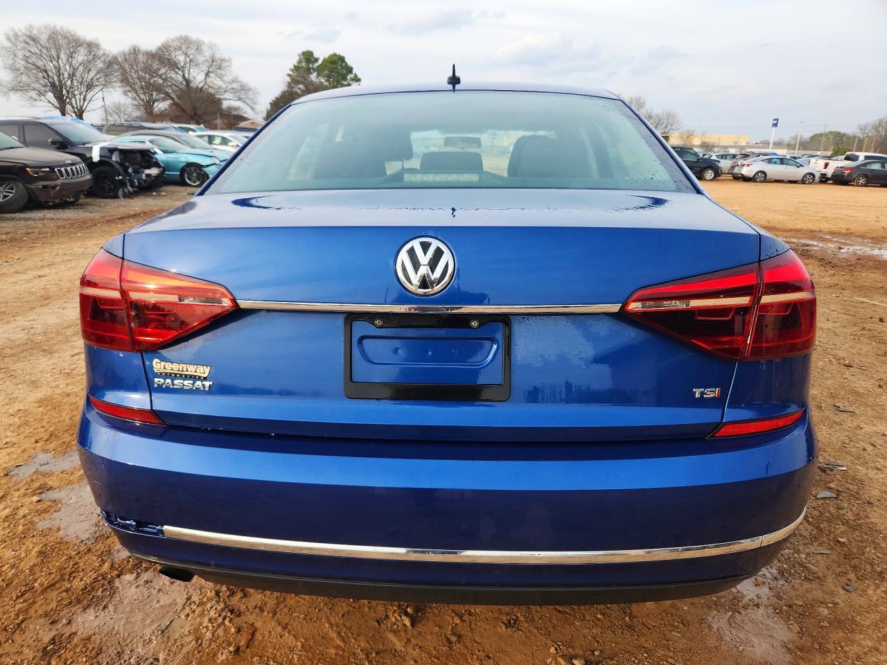 2017 Volkswagen Passat S - Фото 6