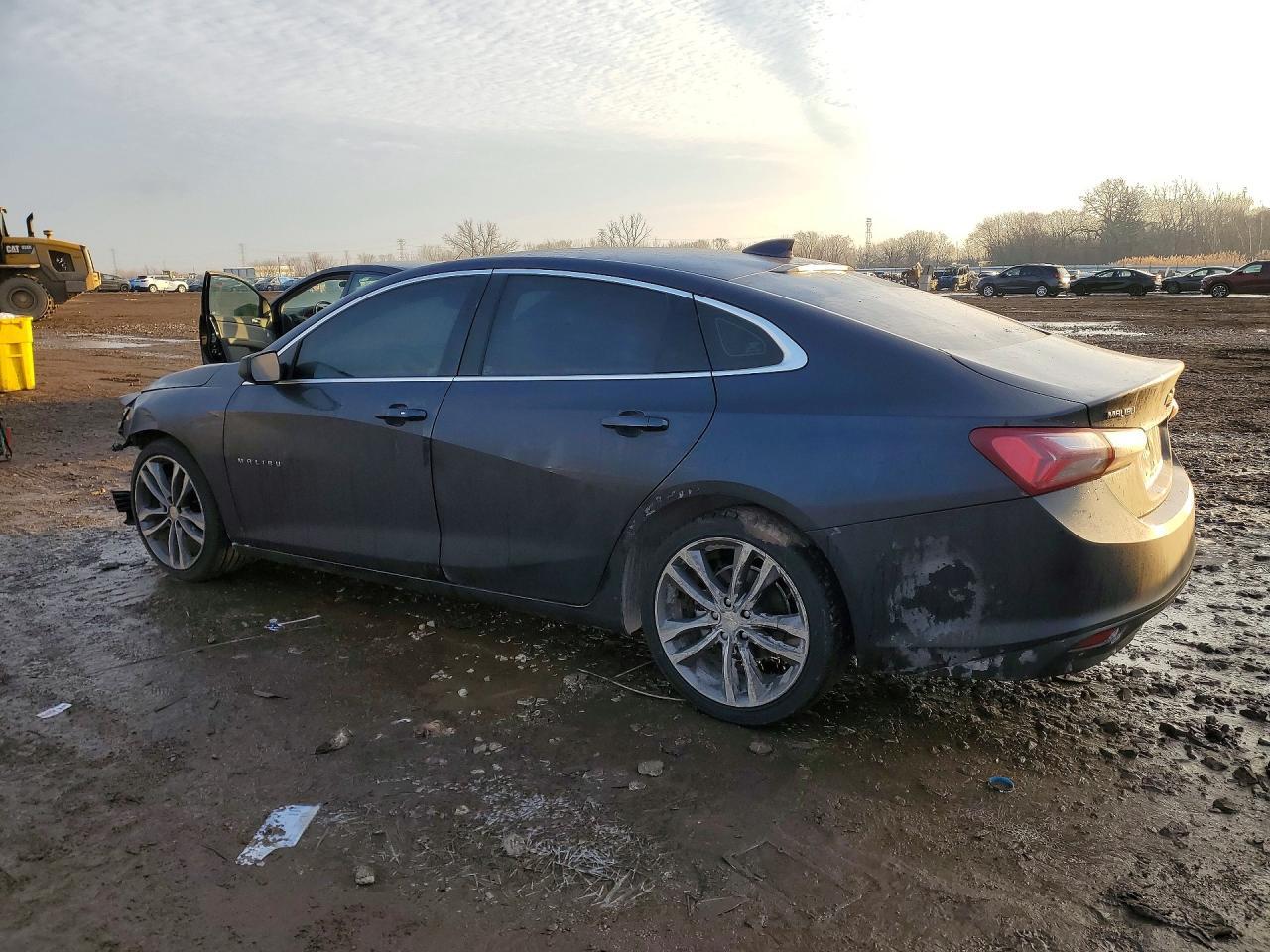 2022 Chevrolet Malibu Lt - Image 2