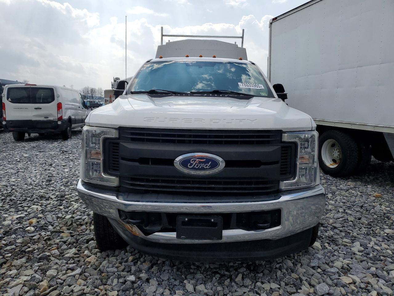 2018 Ford F350 Super Duty Utility / Service Truck - Фото 5