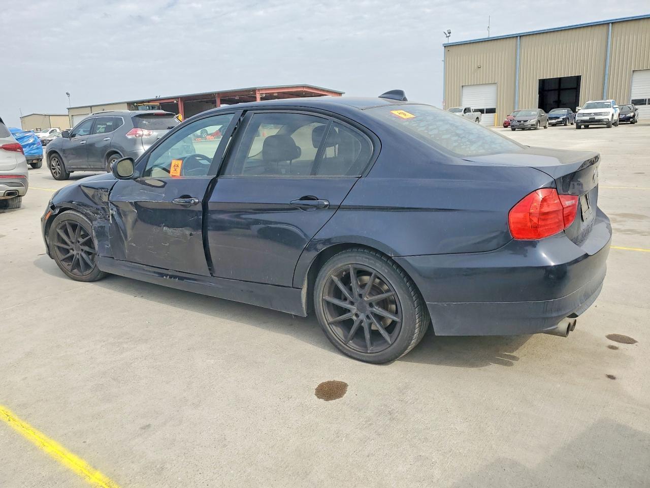 2009 BMW 328 I - Image 2