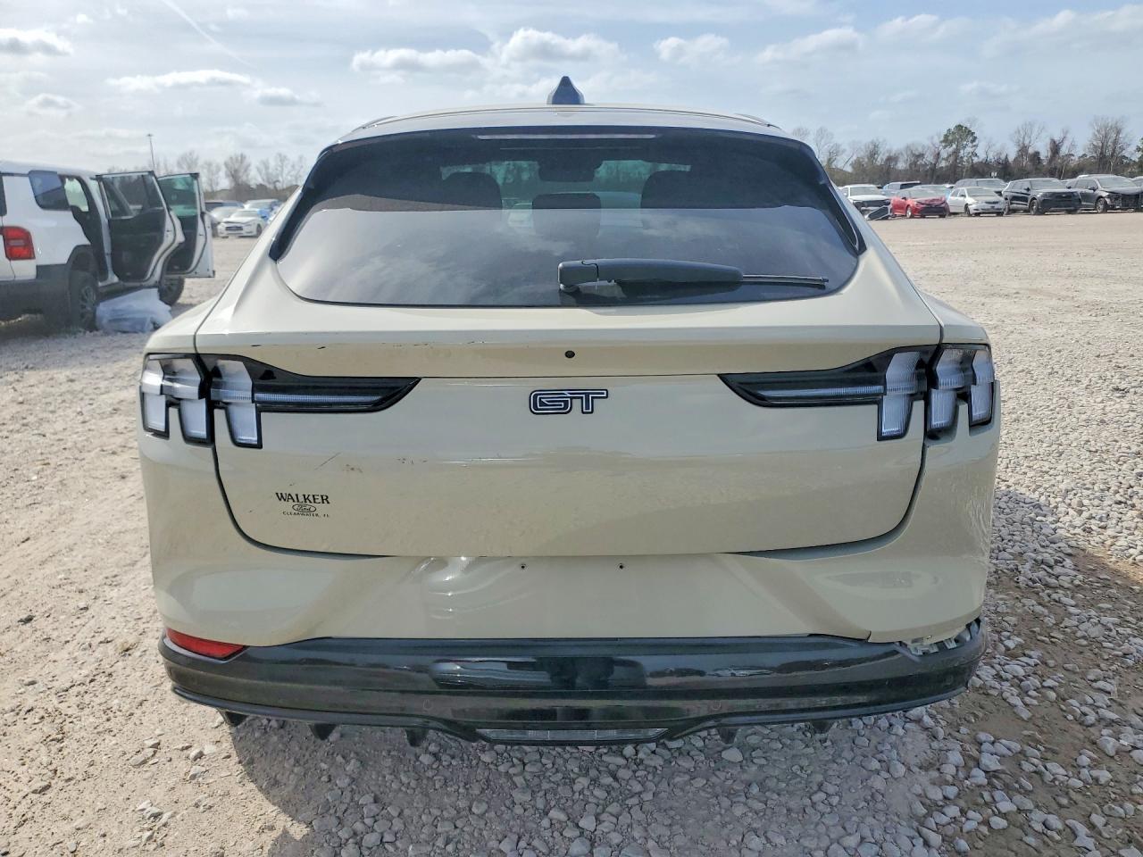 2025 Ford Mustang Mach-E Gt - Фото 6