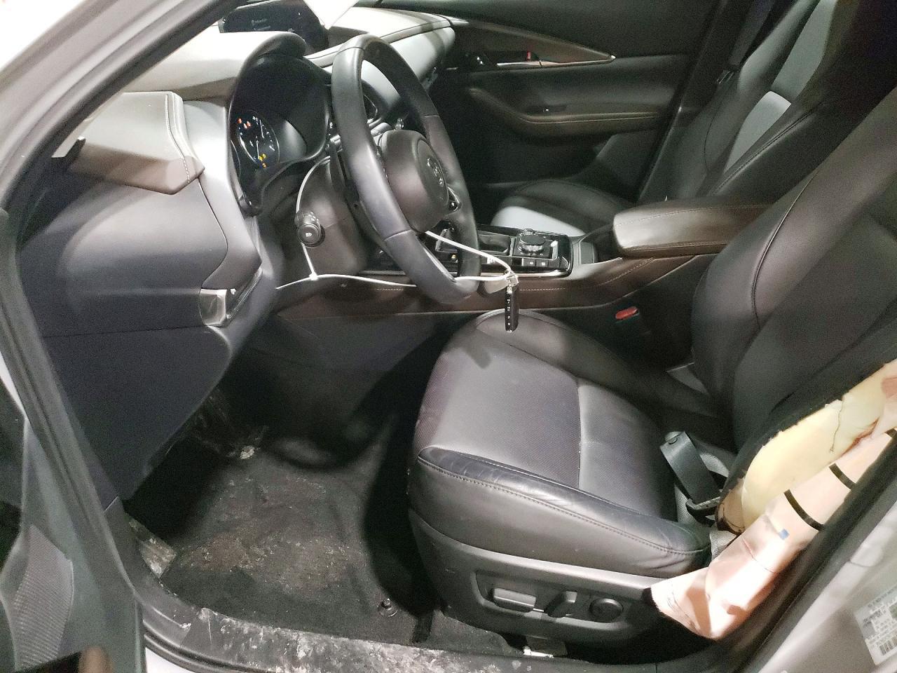 2025 Mazda Cx-30 Premium - Image 7