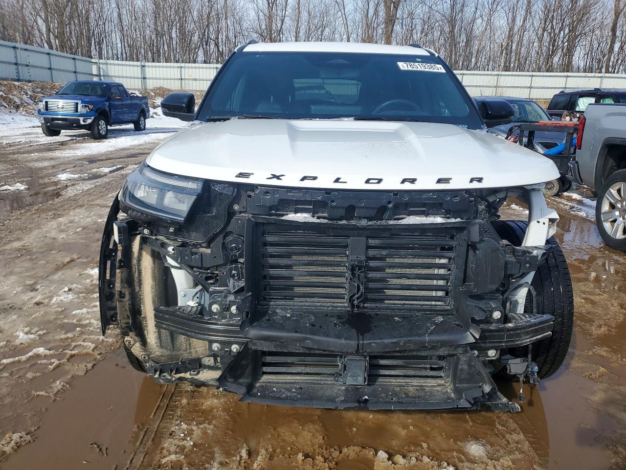 2025 Ford Explorer St-Line - Фото 5