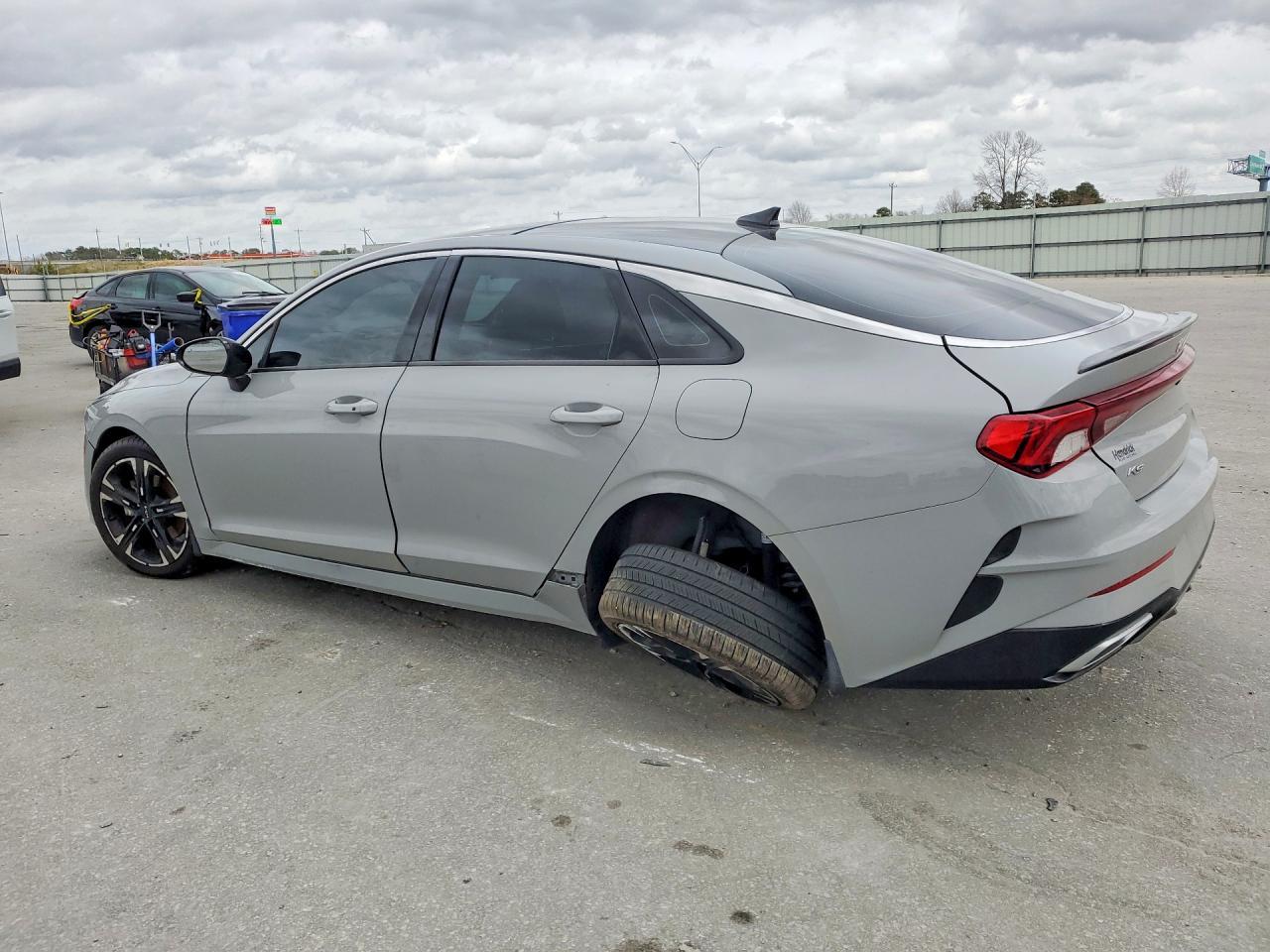 2022 Kia K5 Gt Line - Фото 2