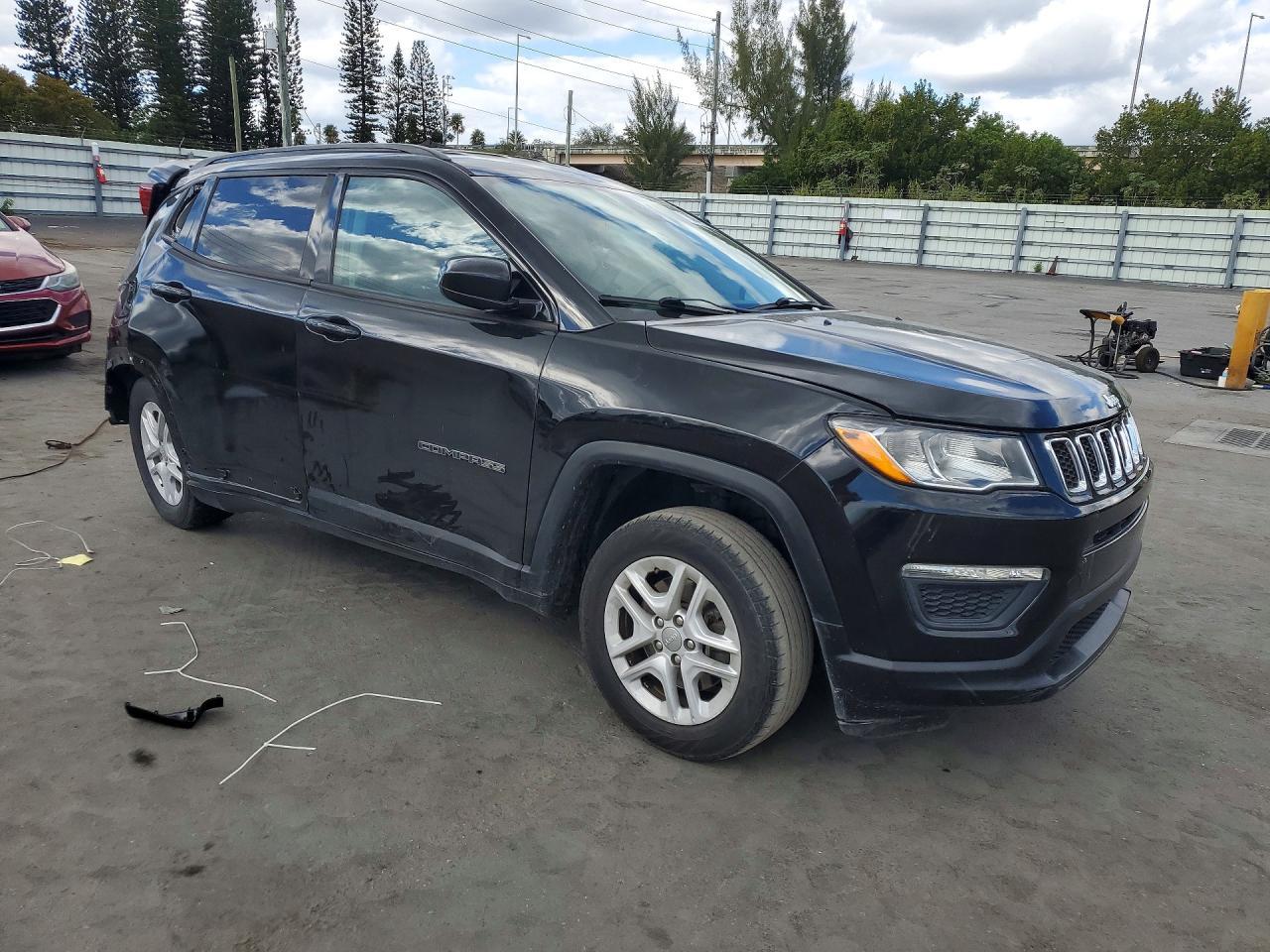 2018 Jeep Compass Sport - Фото 4