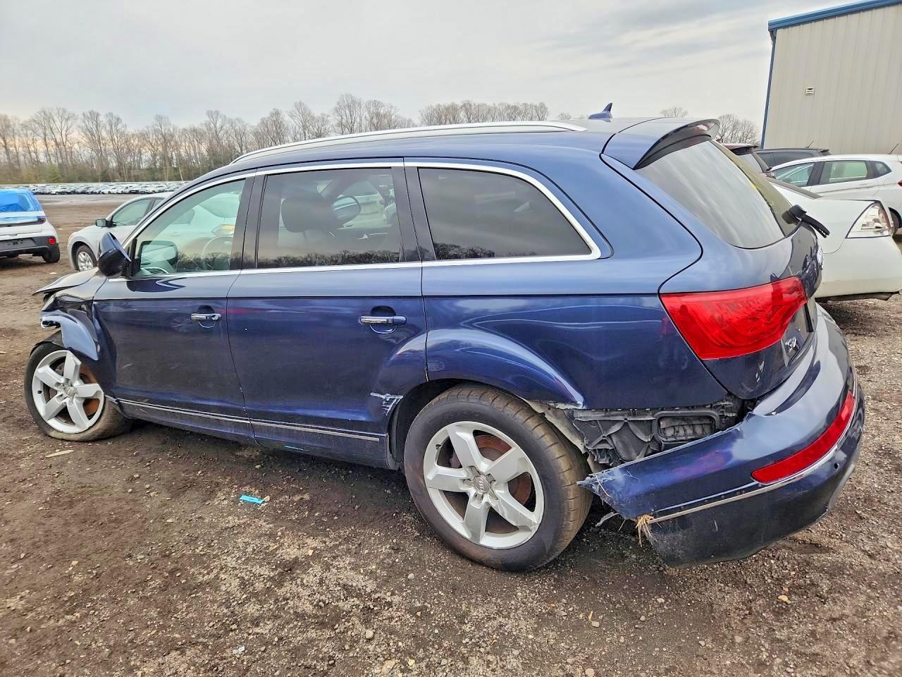 2014 Audi Q7 Premium Plus - Image 2