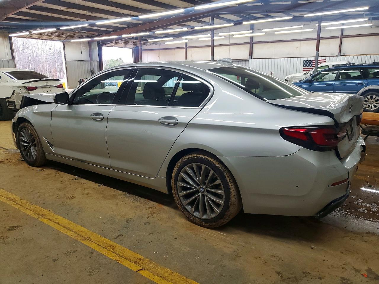 2021 BMW 530 I - Image 2