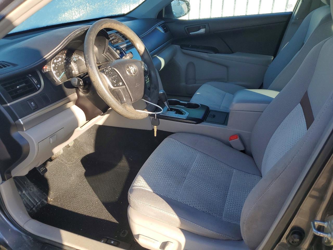 2014 Toyota Camry L - Image 7