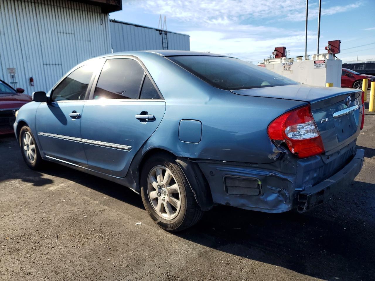 2003 Toyota Camry Le - Фото 2