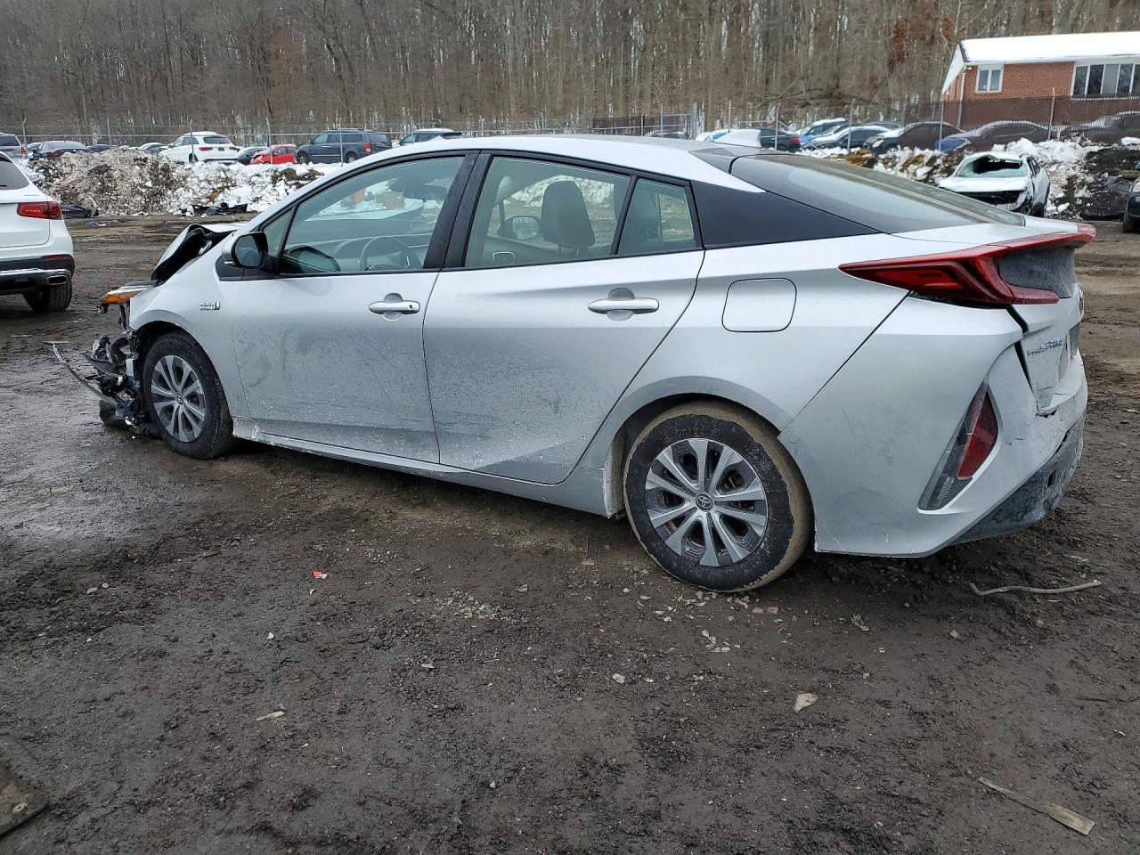 2022 Toyota Prius Prime Le - Фото 2