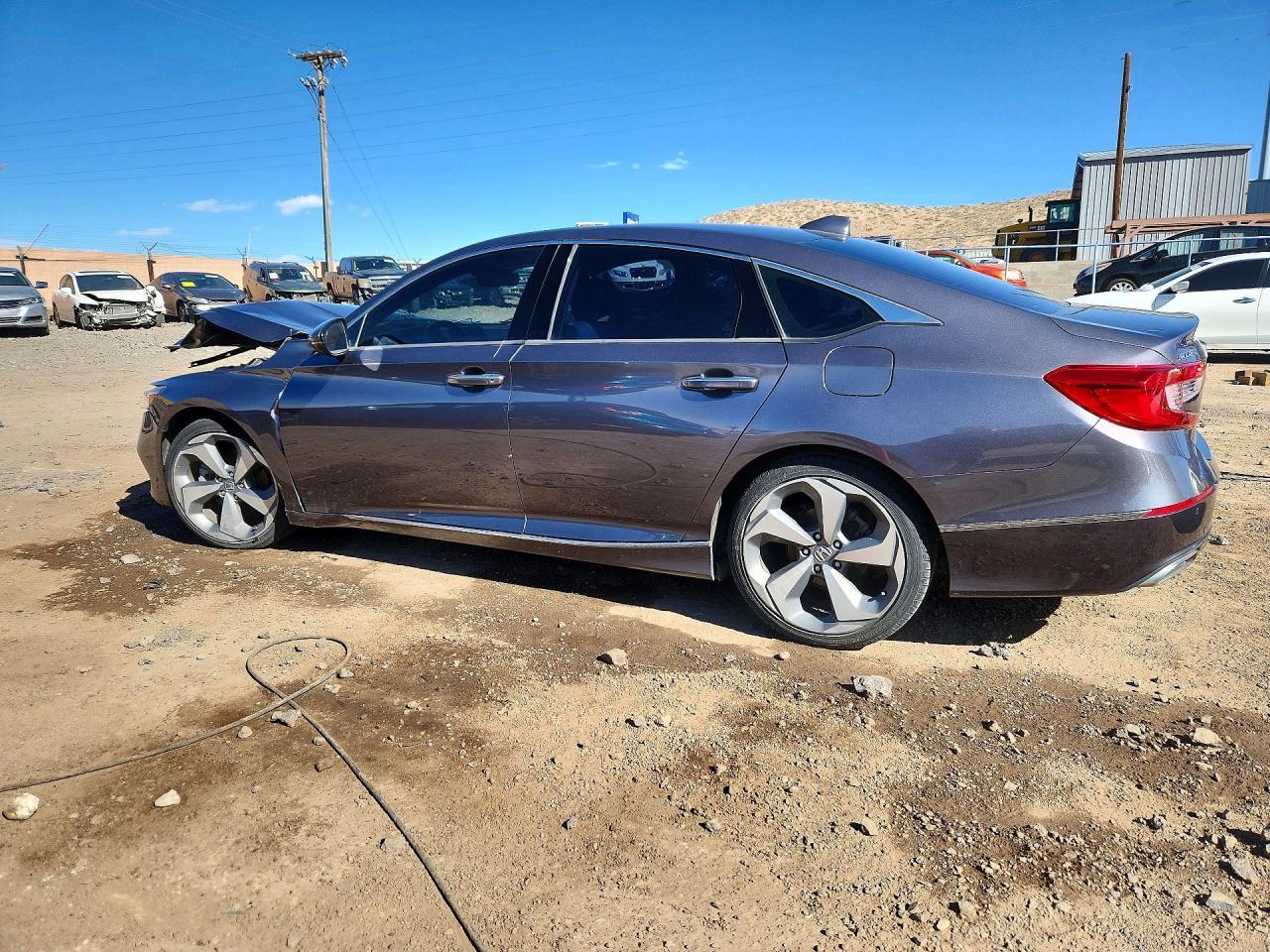 2019 Honda Accord Touring - Фото 2