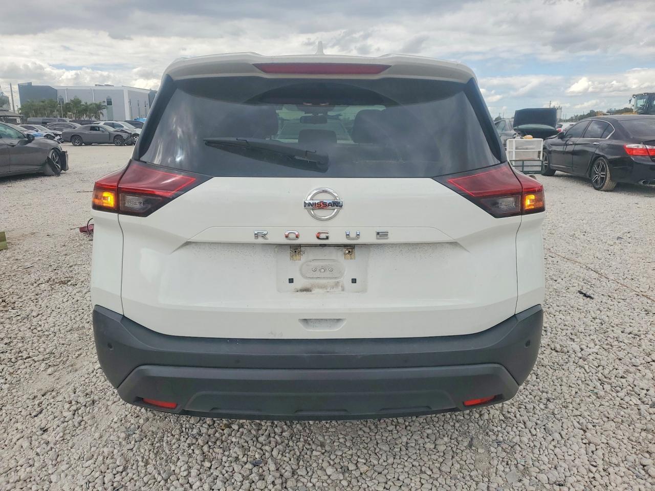 2021 Nissan Rogue S - Image 6