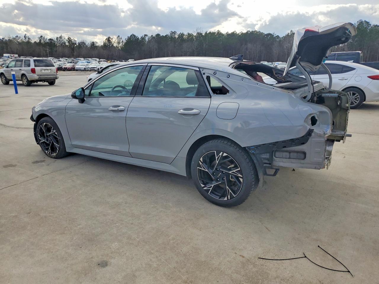 2025 Kia K5 Gt Line - Фото 2