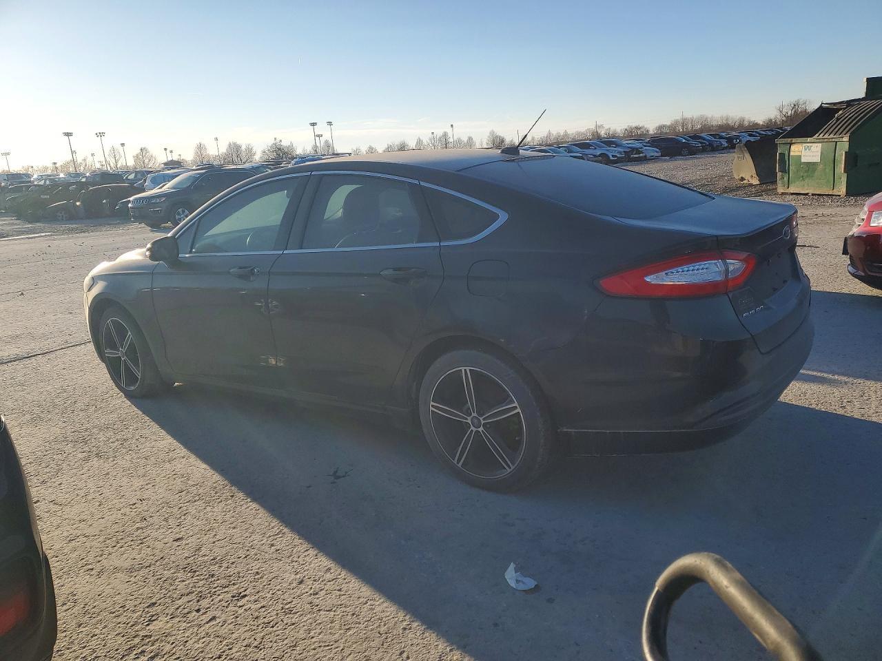2014 Ford Fusion Se - Фото 2