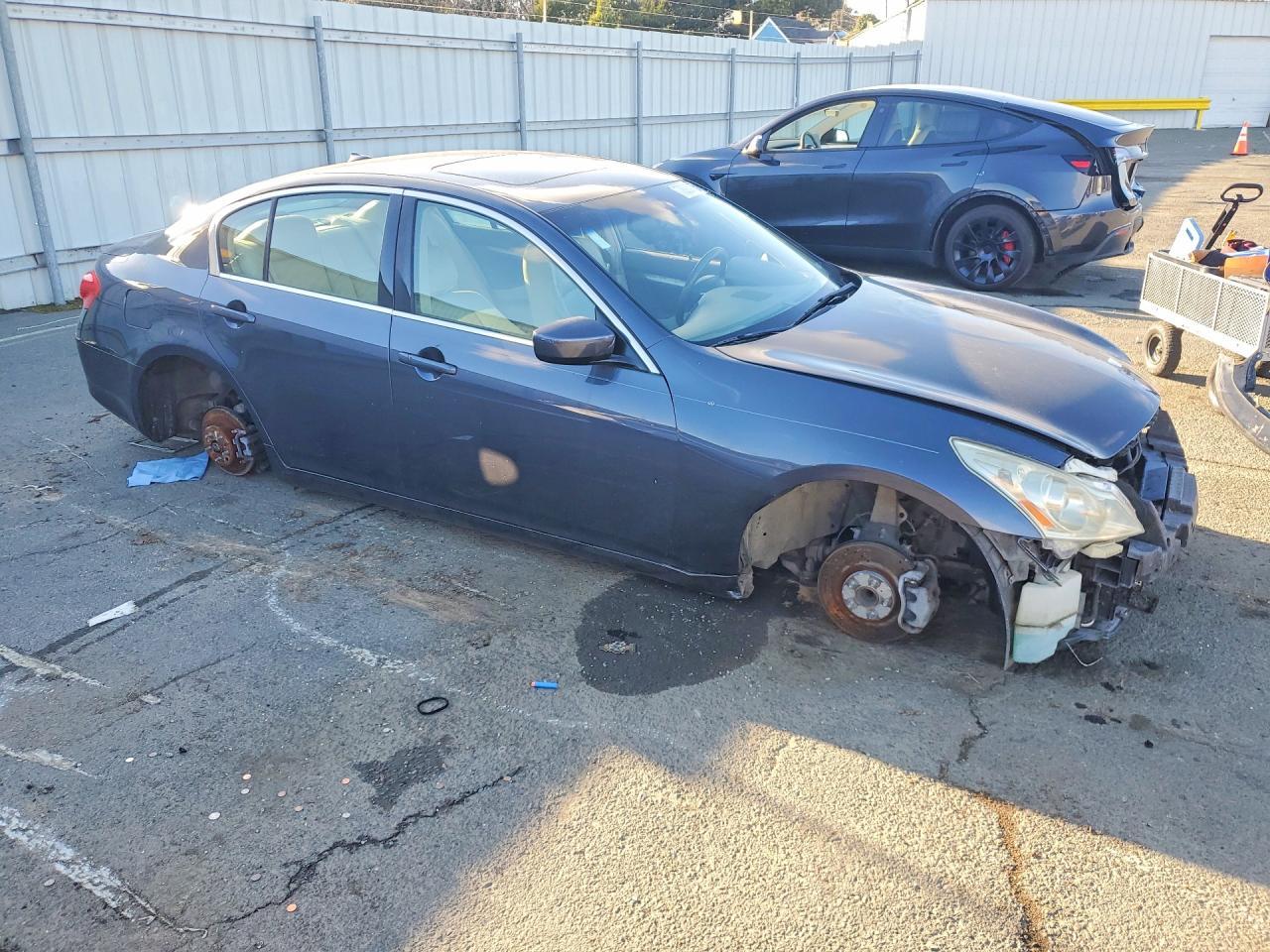 2010 Infiniti G37 Base - Фото 4