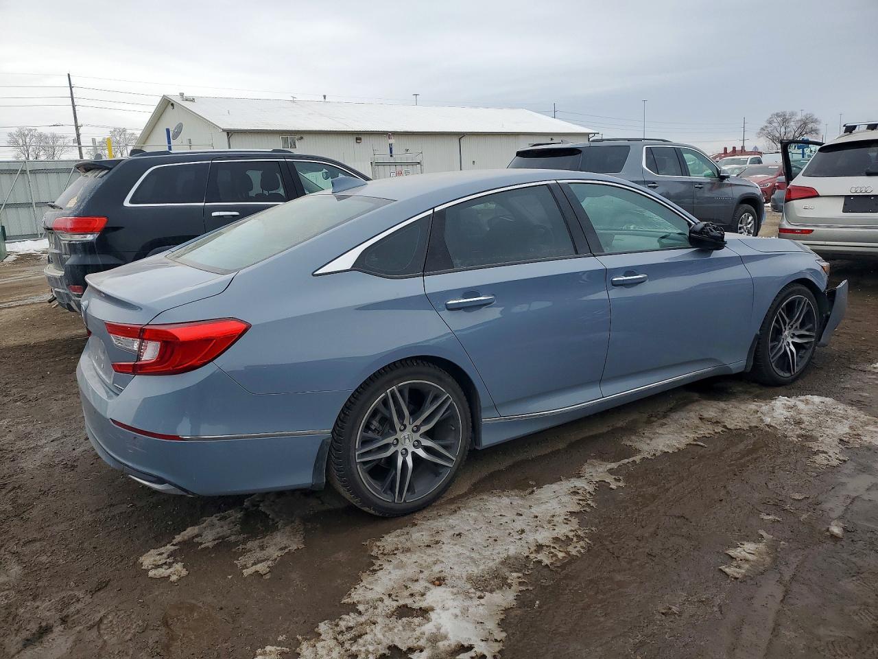 2021 Honda Accord Touring Hybrid - Image 3