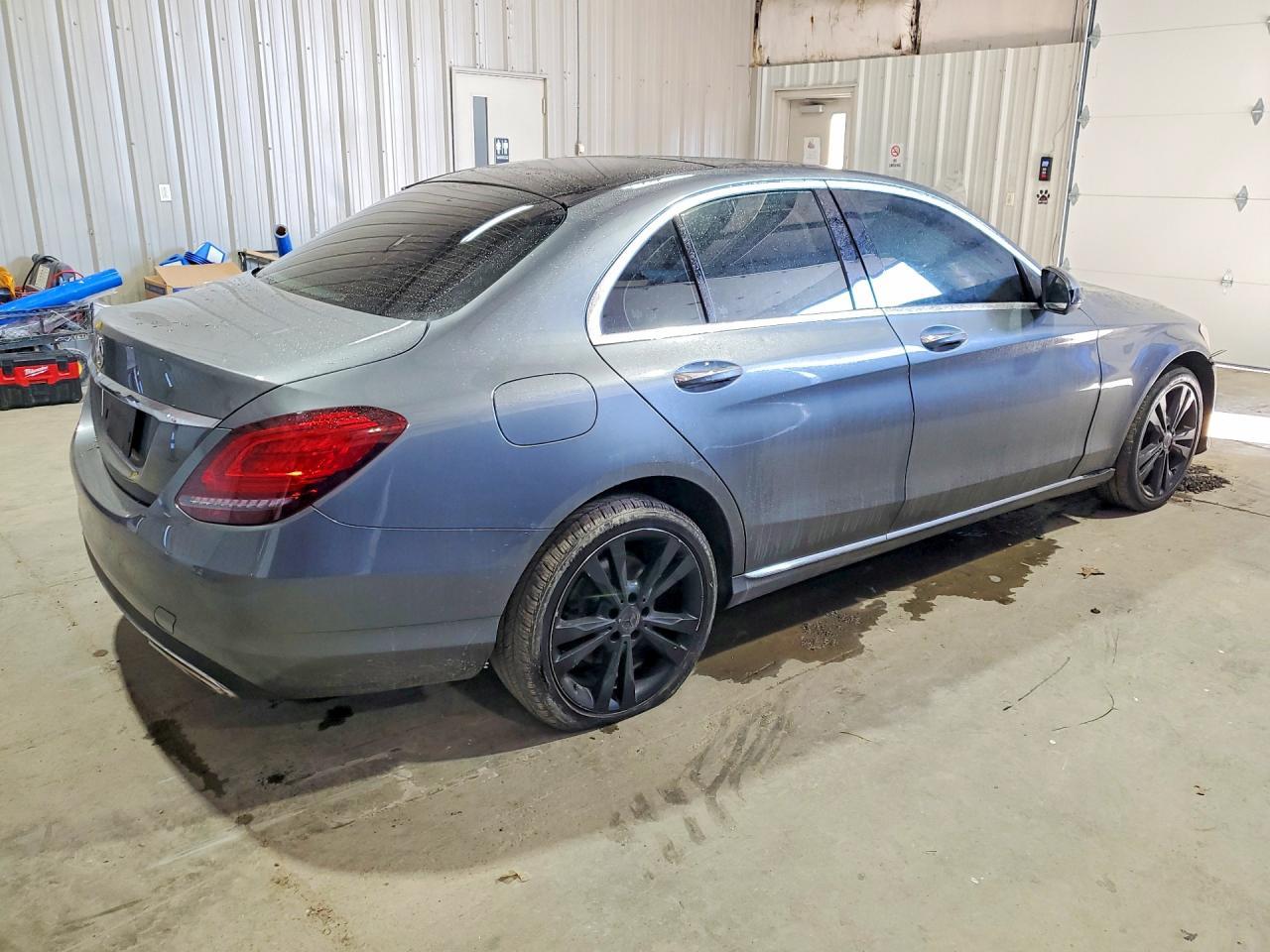 2020 Mercedes-Benz C 300 4Matic - Фото 3
