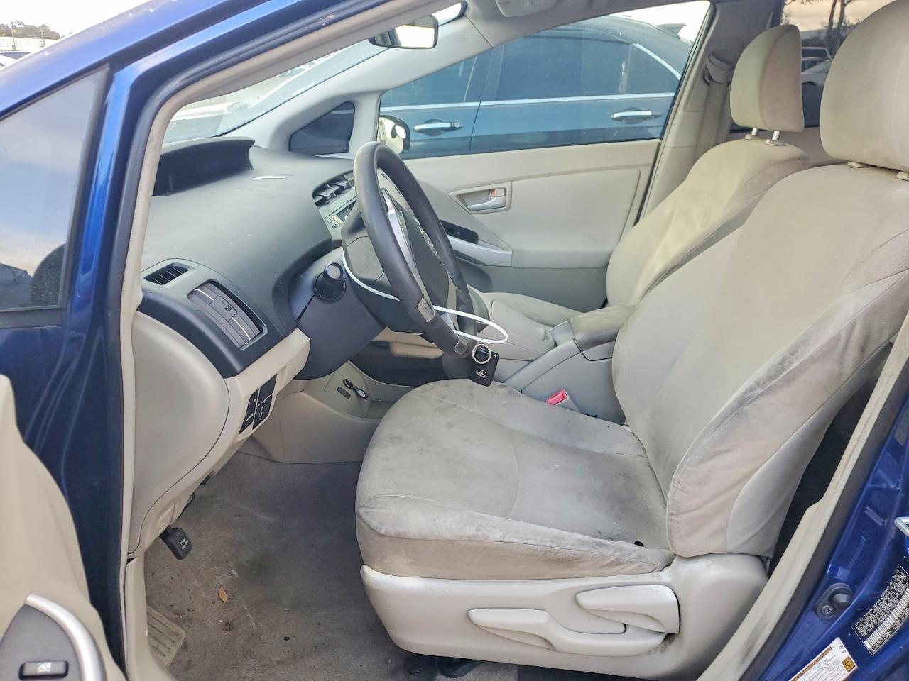 2010 Toyota Prius - Image 7
