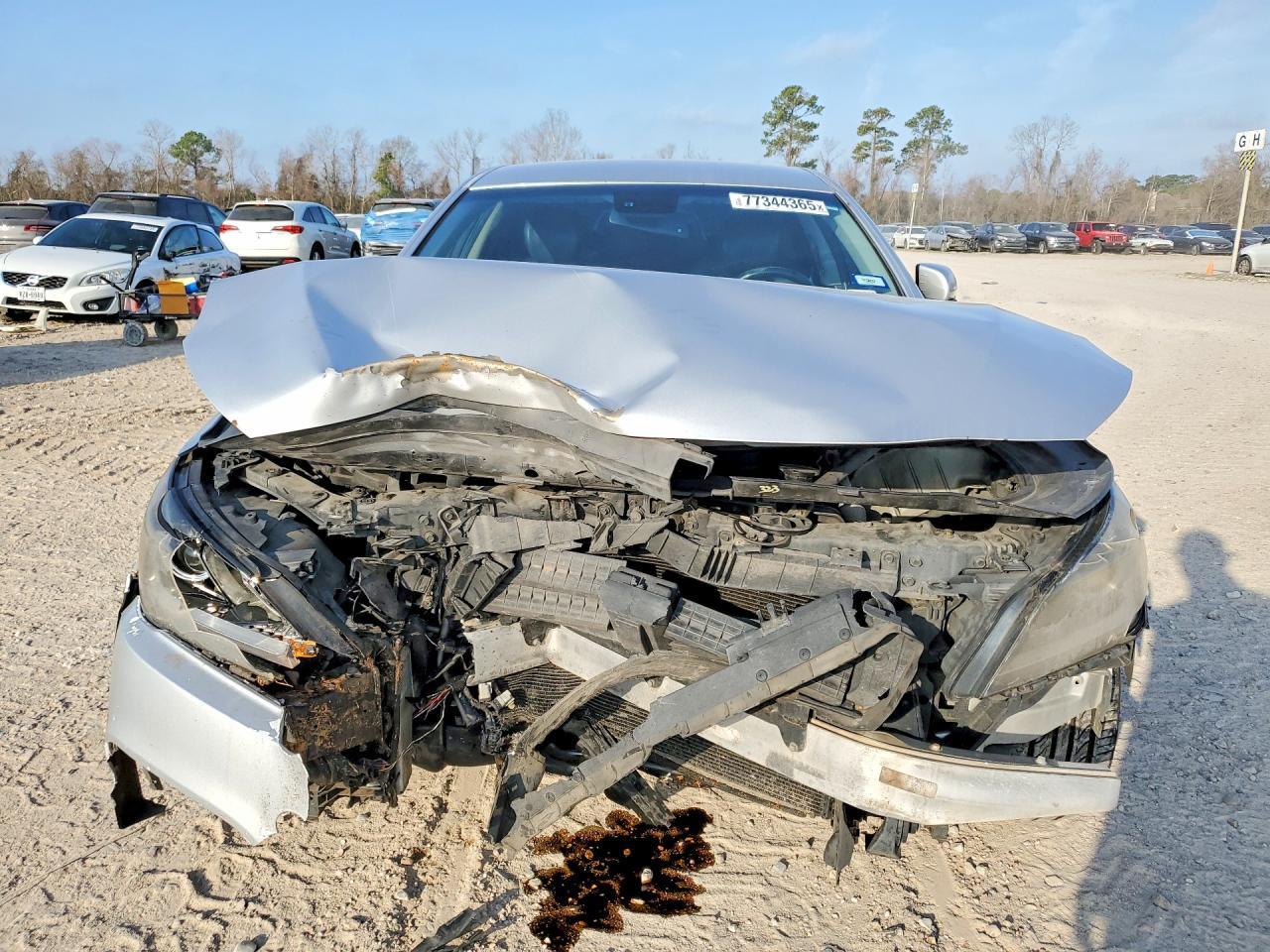 2015 Hyundai Genesis 3.8L - Фото 5