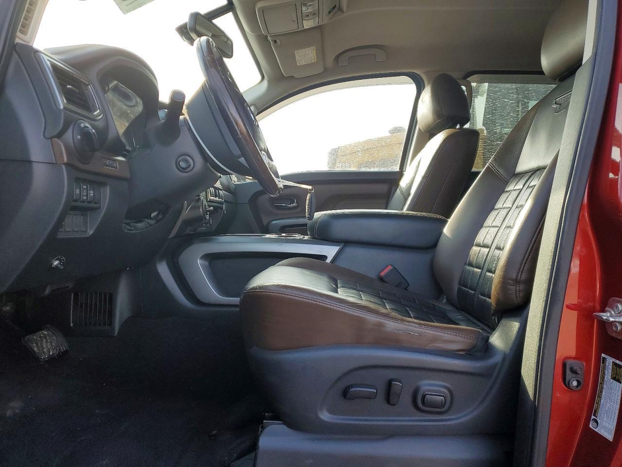 2016 Nissan Titan Xd 4Wd V8 Tdsl 5.0L Platinum - Фото 7