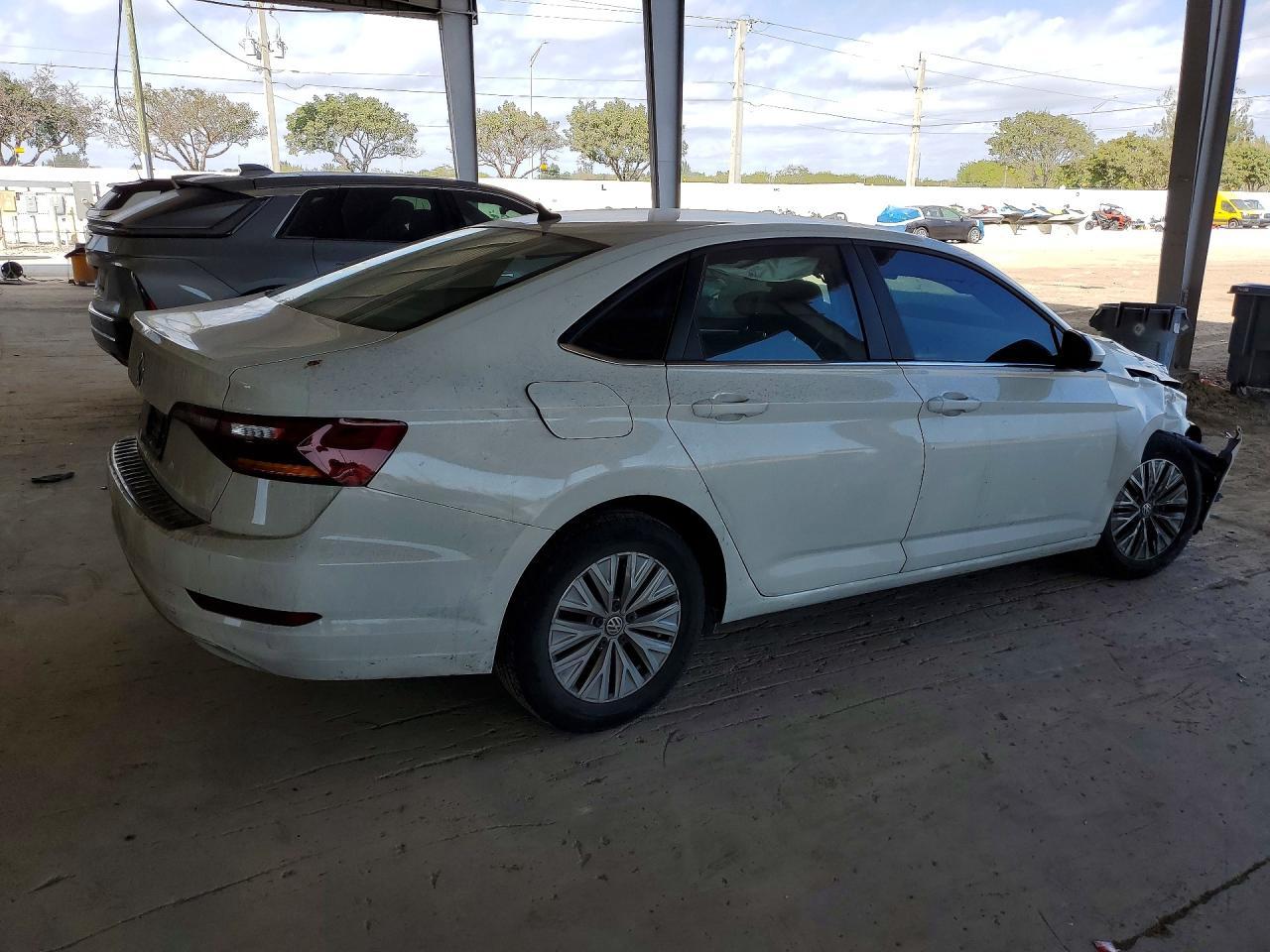 2019 Volkswagen Jetta S - Фото 3
