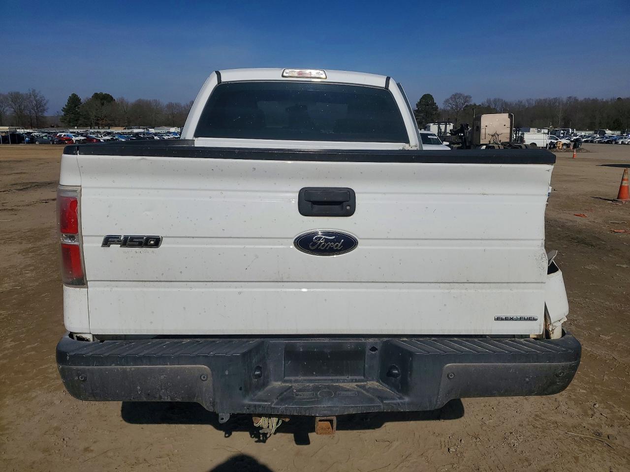 2013 Ford F150 Super Cab - Image 6
