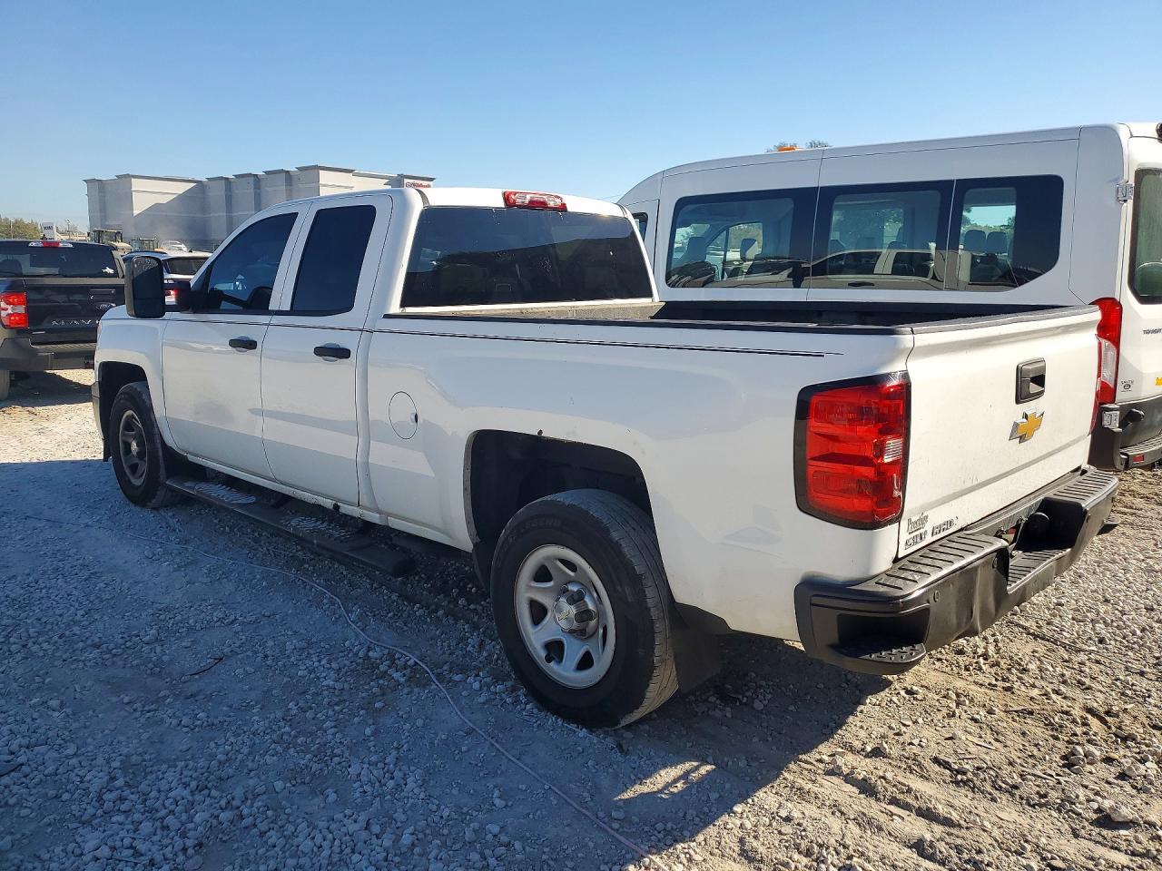 2014 Chevrolet Silverado C1500 - Фото 2