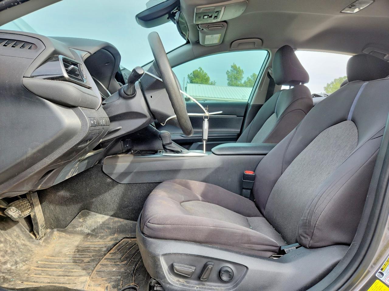 2021 Toyota Camry Le - Фото 7