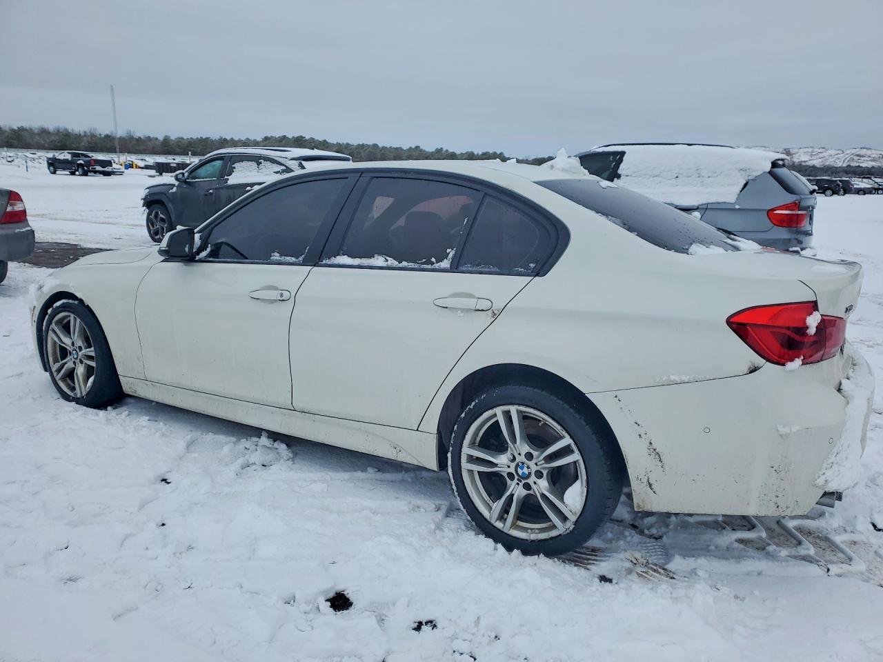 2018 BMW 330 Xi - Фото 2