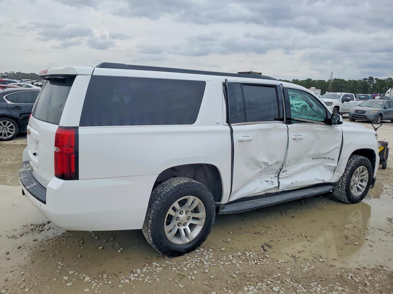 2020 Chevrolet Suburban K1500 Lt - Фото 3