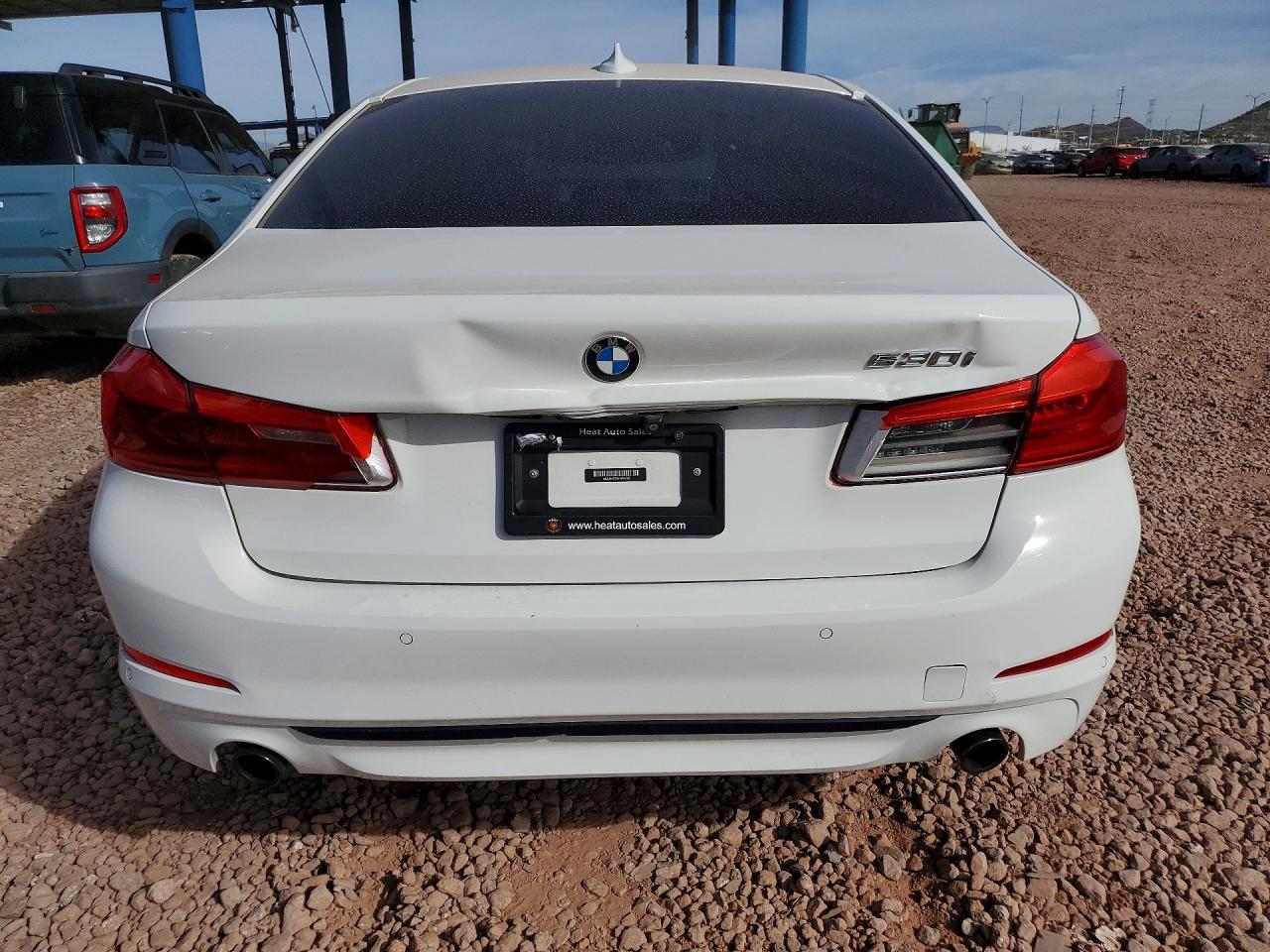 2017 BMW 530 I - Фото 6
