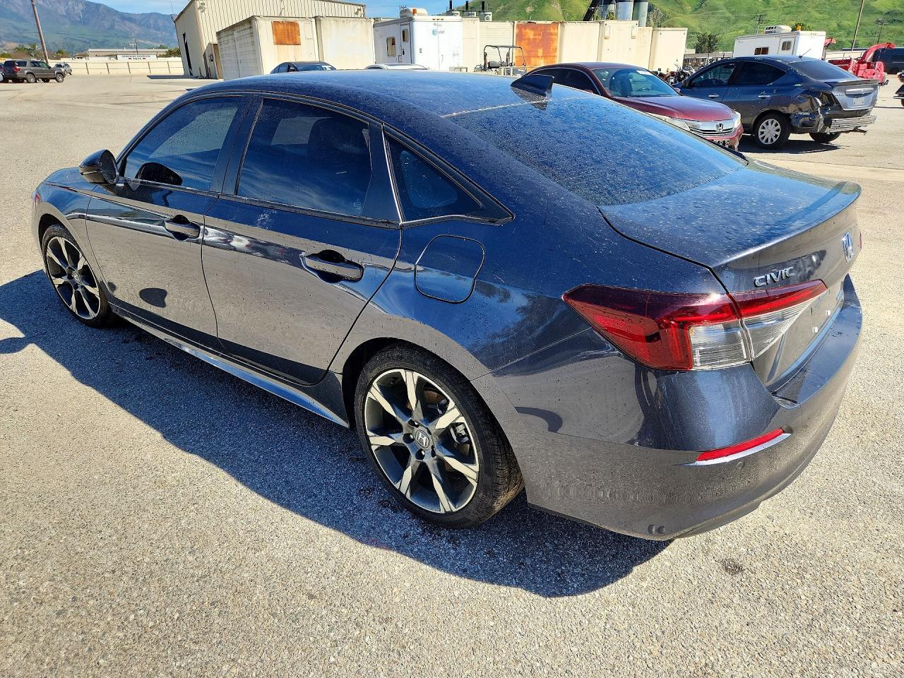 2025 Honda Civic Sport - Фото 2