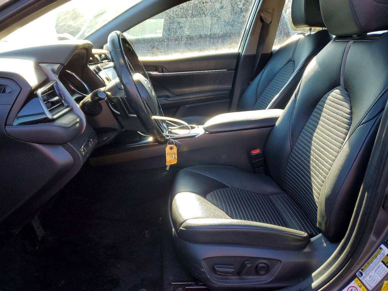 2019 Toyota Camry L - Фото 7