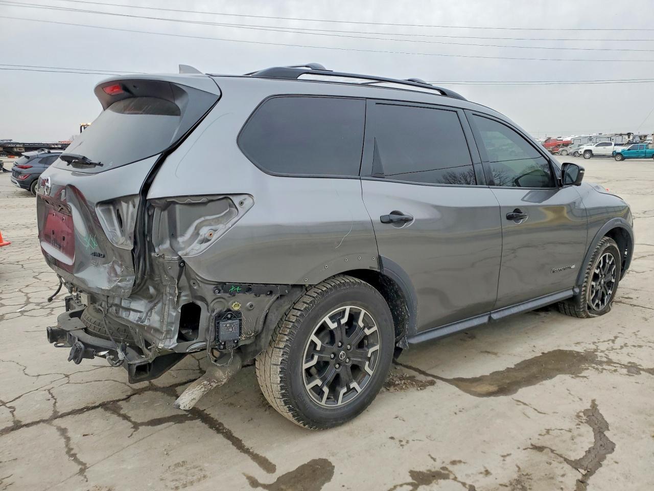 2020 Nissan Pathfinder Sl - Фото 3