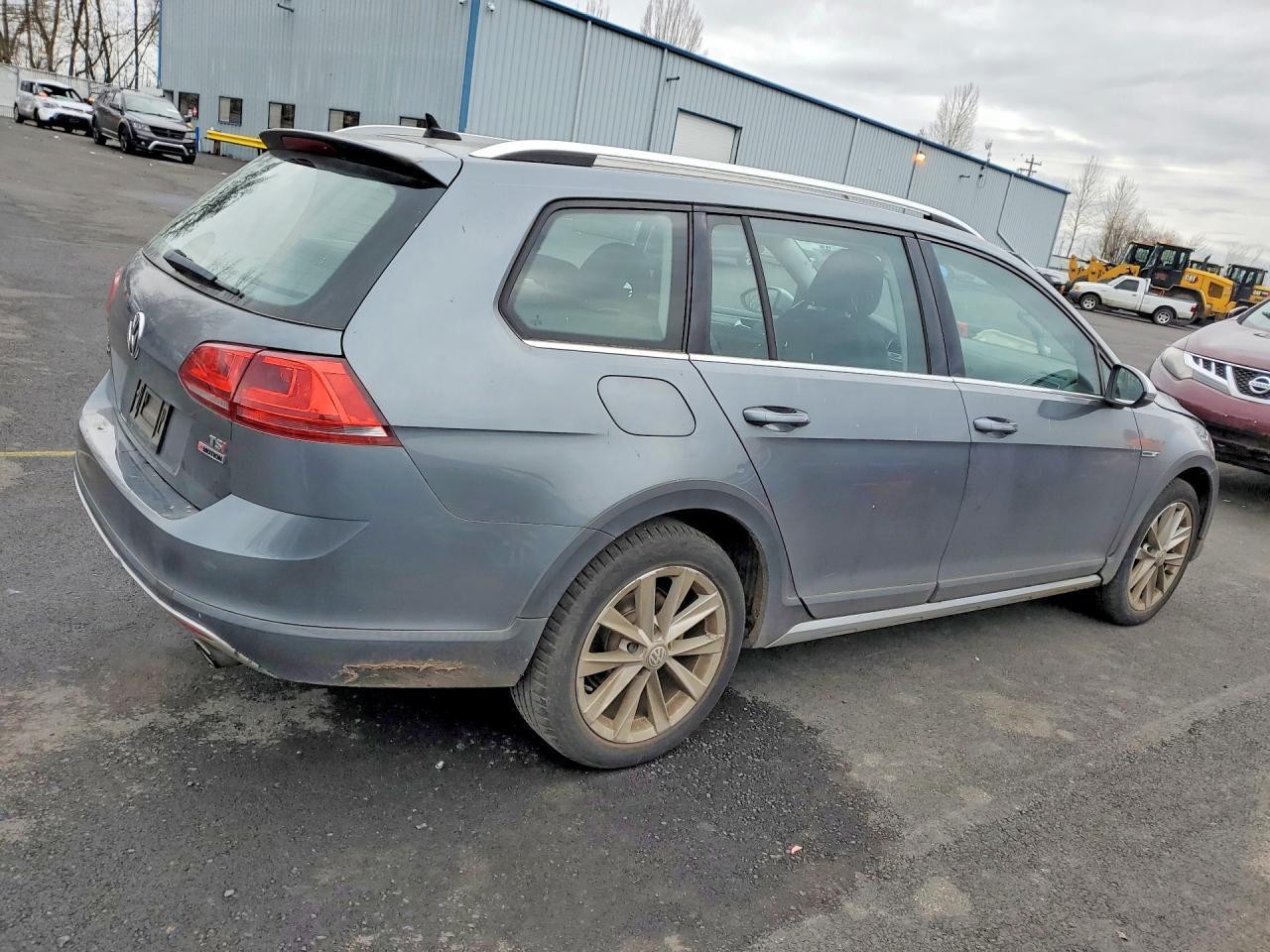 2017 Volkswagen Golf Alltrack S - Фото 3