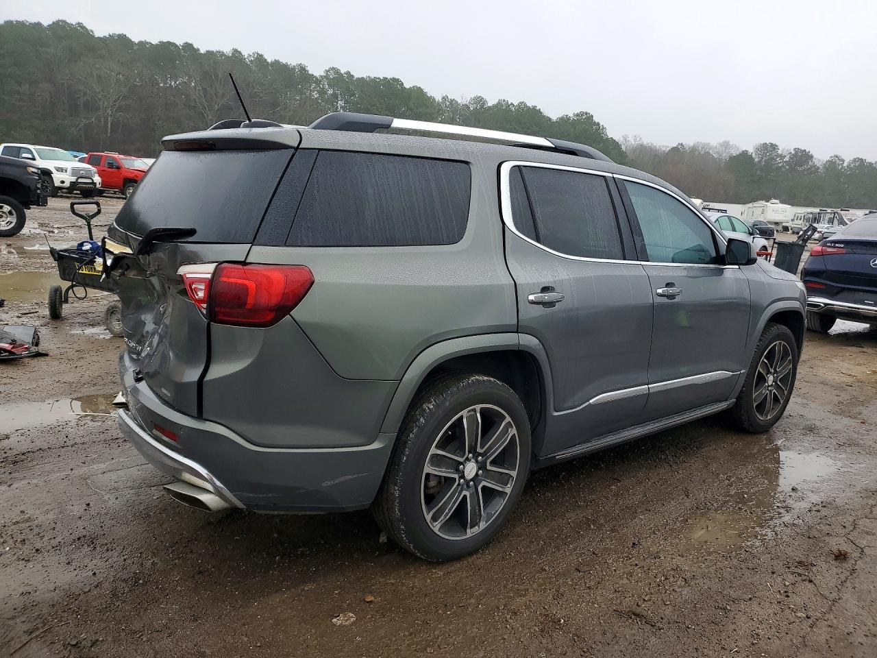 2017 GMC Acadia Denali - Фото 3