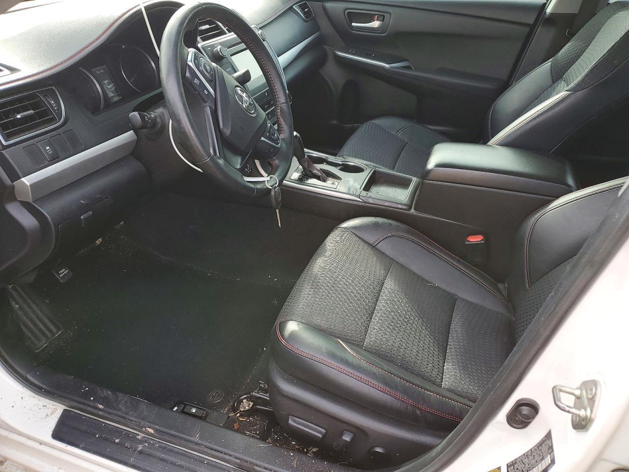 2015 Toyota Camry Le - Image 7