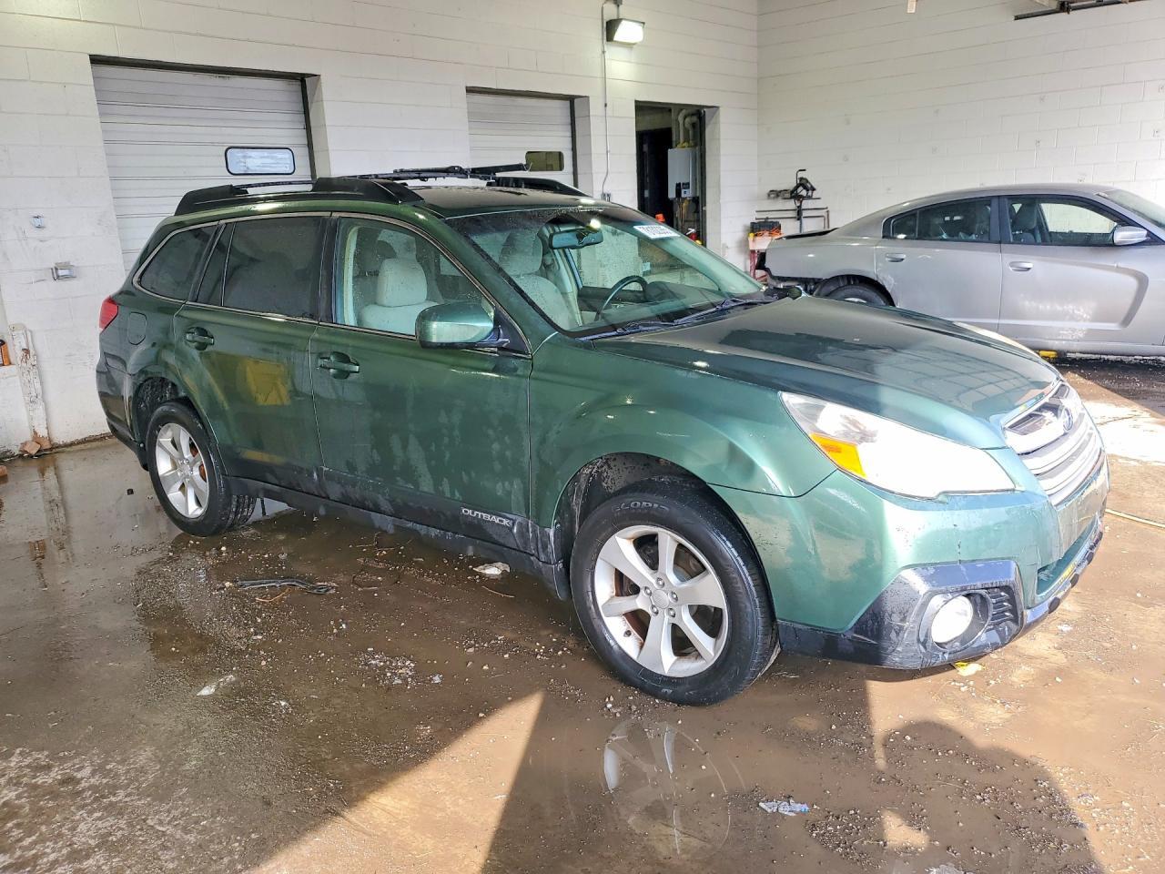 2013 Subaru Outback 2.5I Premium - Image 4