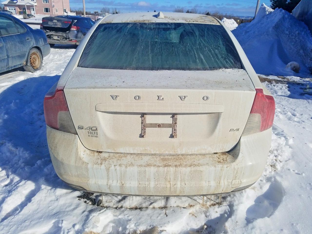 2010 Volvo S40 2.4I - Фото 6