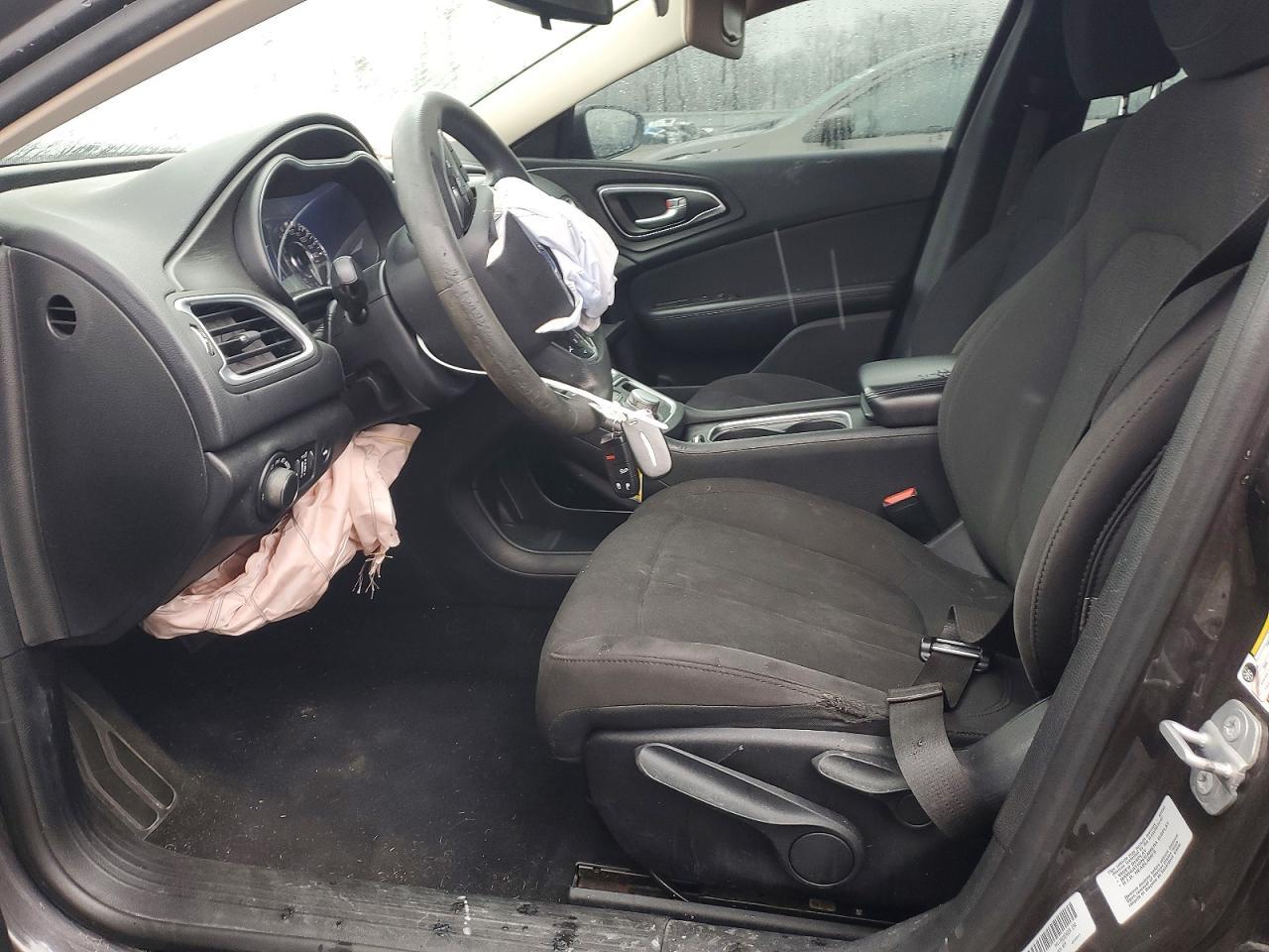 2015 Chrysler 200 Limited - Фото 7