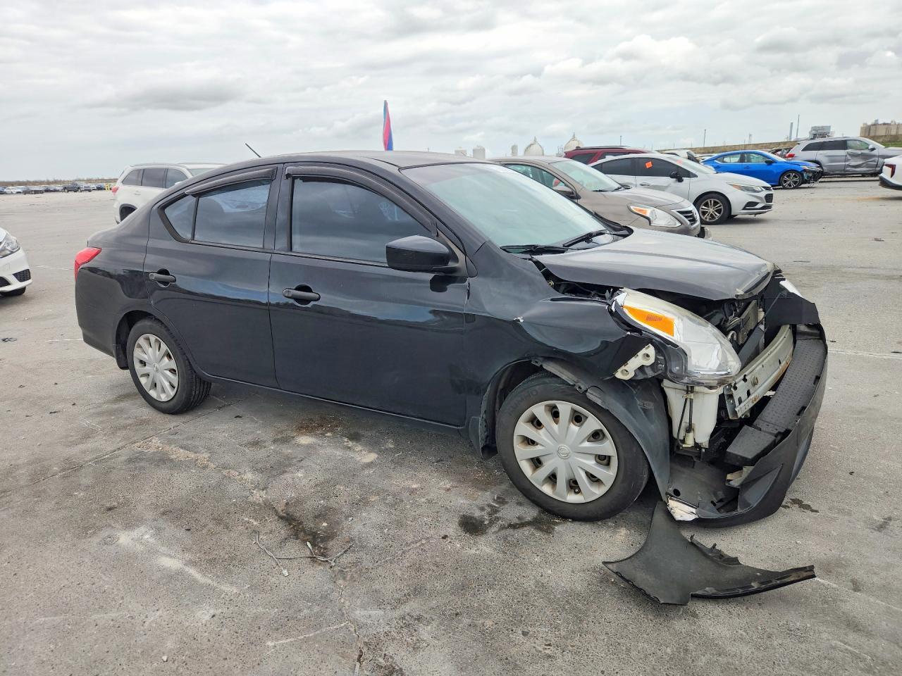2016 Nissan Versa 1.6 S - Фото 4
