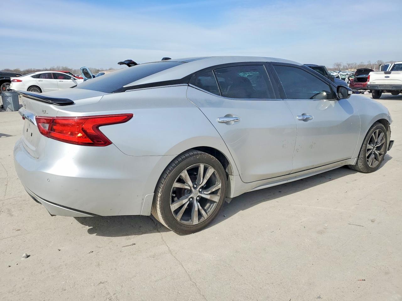 2016 Nissan Maxima 3.5S - Фото 3