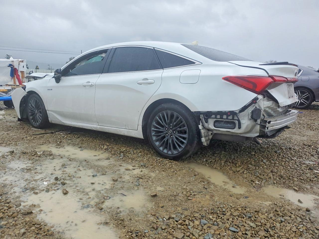 2019 Toyota Avalon Hybrid Xse - Фото 2