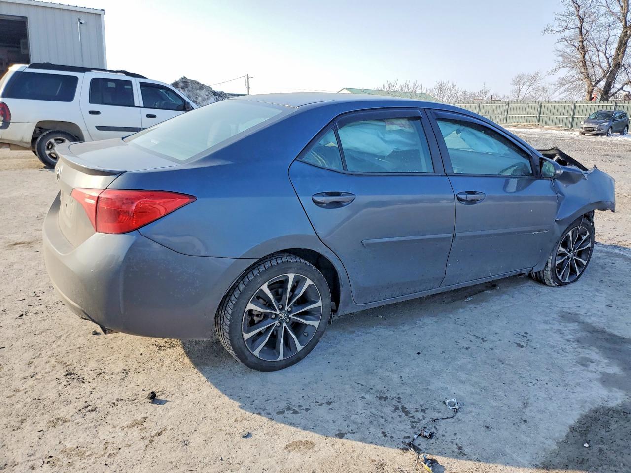 2017 Toyota Corolla - Фото 3