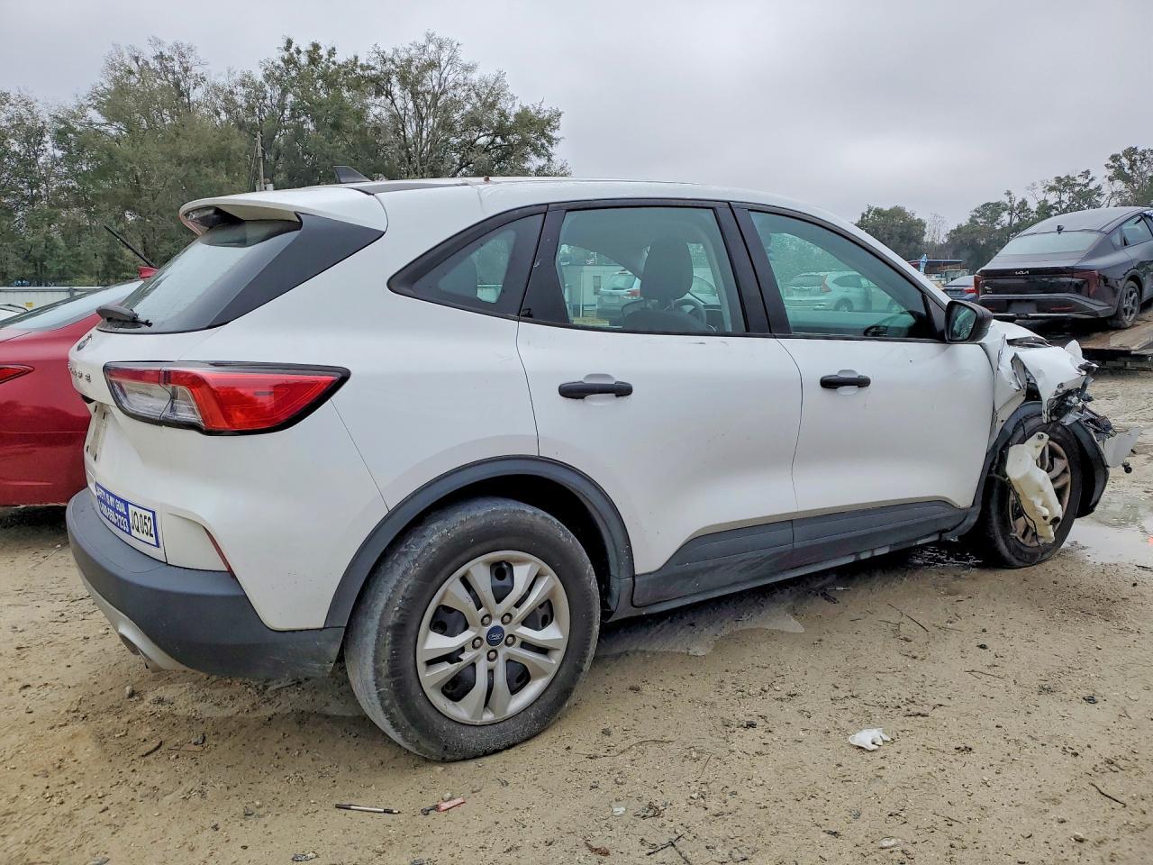 2021 Ford Escape S - Фото 3