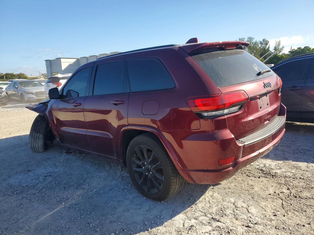 2020 Jeep Grand Cherokee Laredo - Фото 2