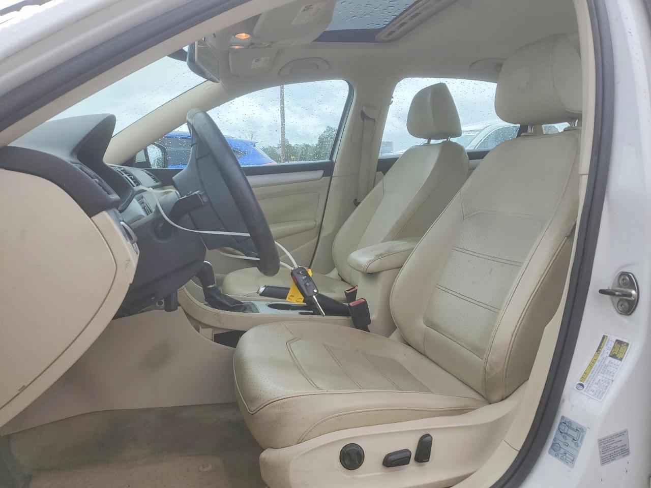 2013 Volkswagen Passat Se - Image 7