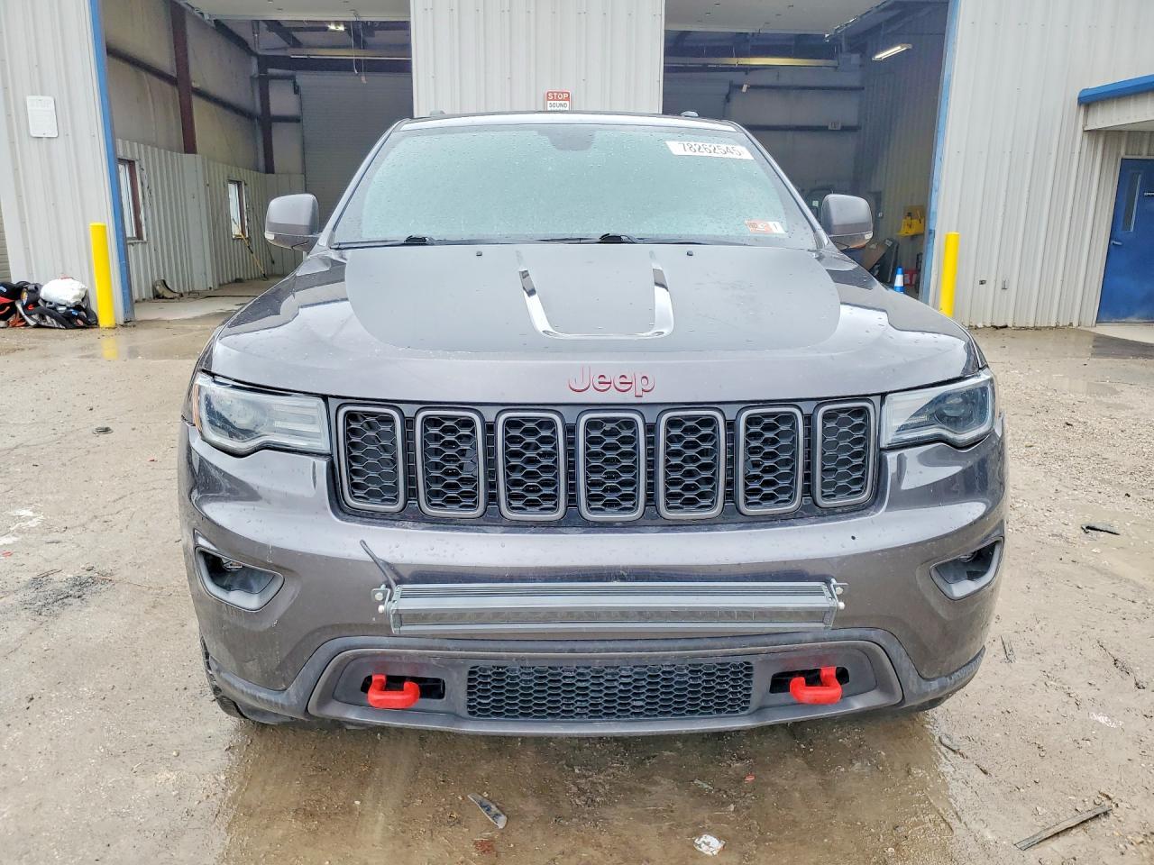 2018 Jeep Grand Cherokee Trailhawk - Image 5